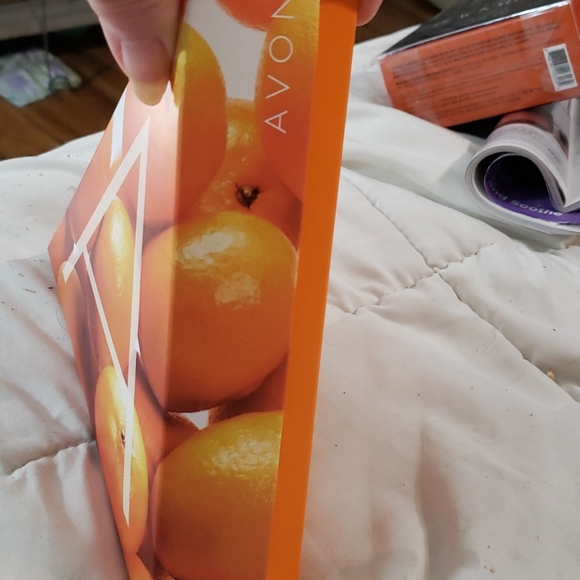 NWOT AVON VITAMIN C FACIAL CARE KIT - Picture 2 of 10